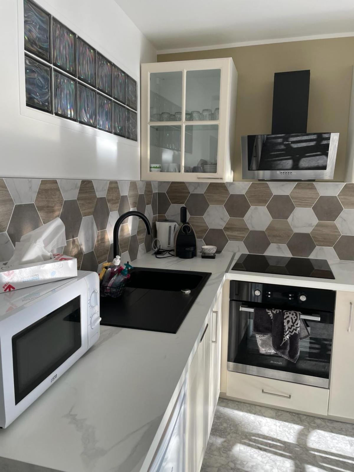 Immeuble Le Regency, Appartement 4 Pieces, 80 Metres De La Plage Menton Bagian luar foto