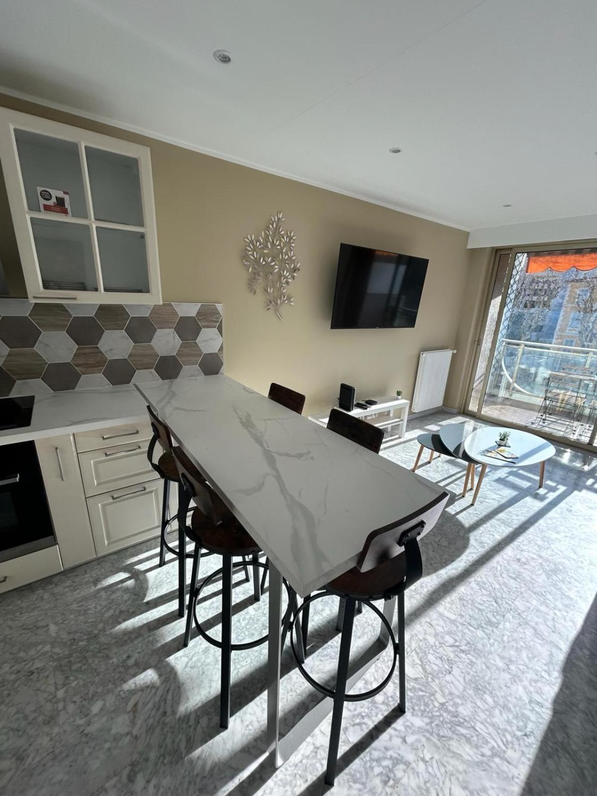 Immeuble Le Regency, Appartement 4 Pieces, 80 Metres De La Plage Menton Bagian luar foto