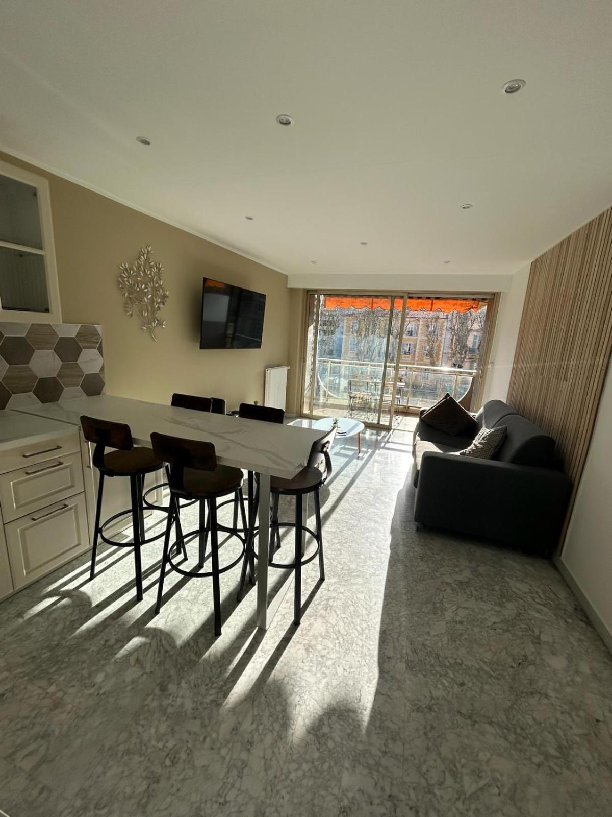 Immeuble Le Regency, Appartement 4 Pieces, 80 Metres De La Plage Menton Bagian luar foto